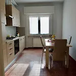 Adua Vezzo